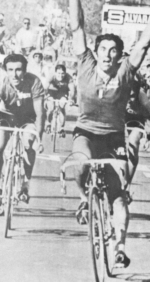 1972 Salvarani ciclismo - Marino Basso sul traguardo di Gap